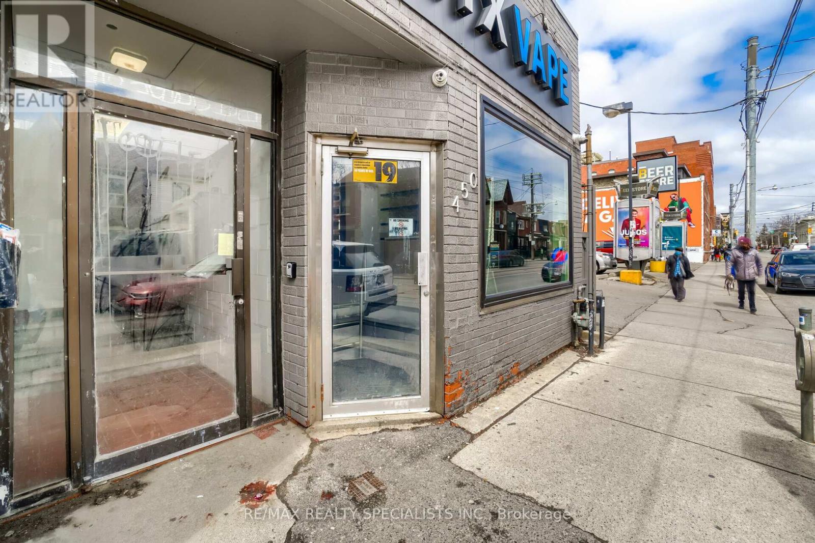 2 - 450 Bathurst Street, Toronto, Ontario M5T 2S6 - Photo 2 - C13549798