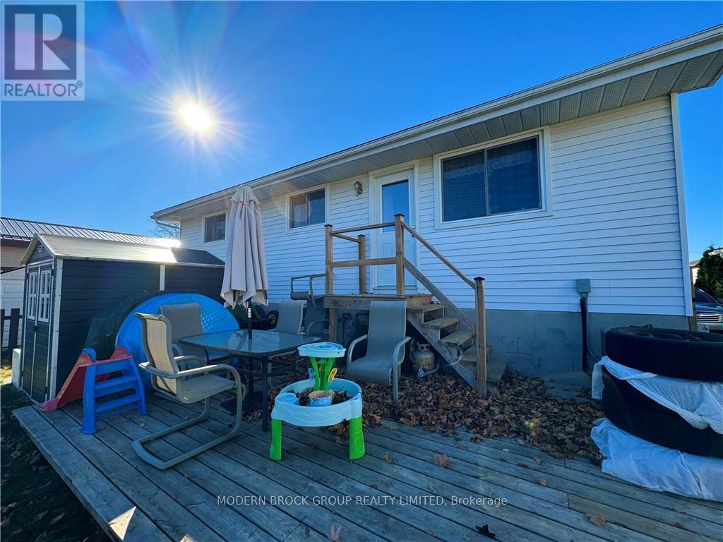 784 Comstock Crescent, Brockville, Ontario  K6V 6E1 - Photo 2 - X13549746