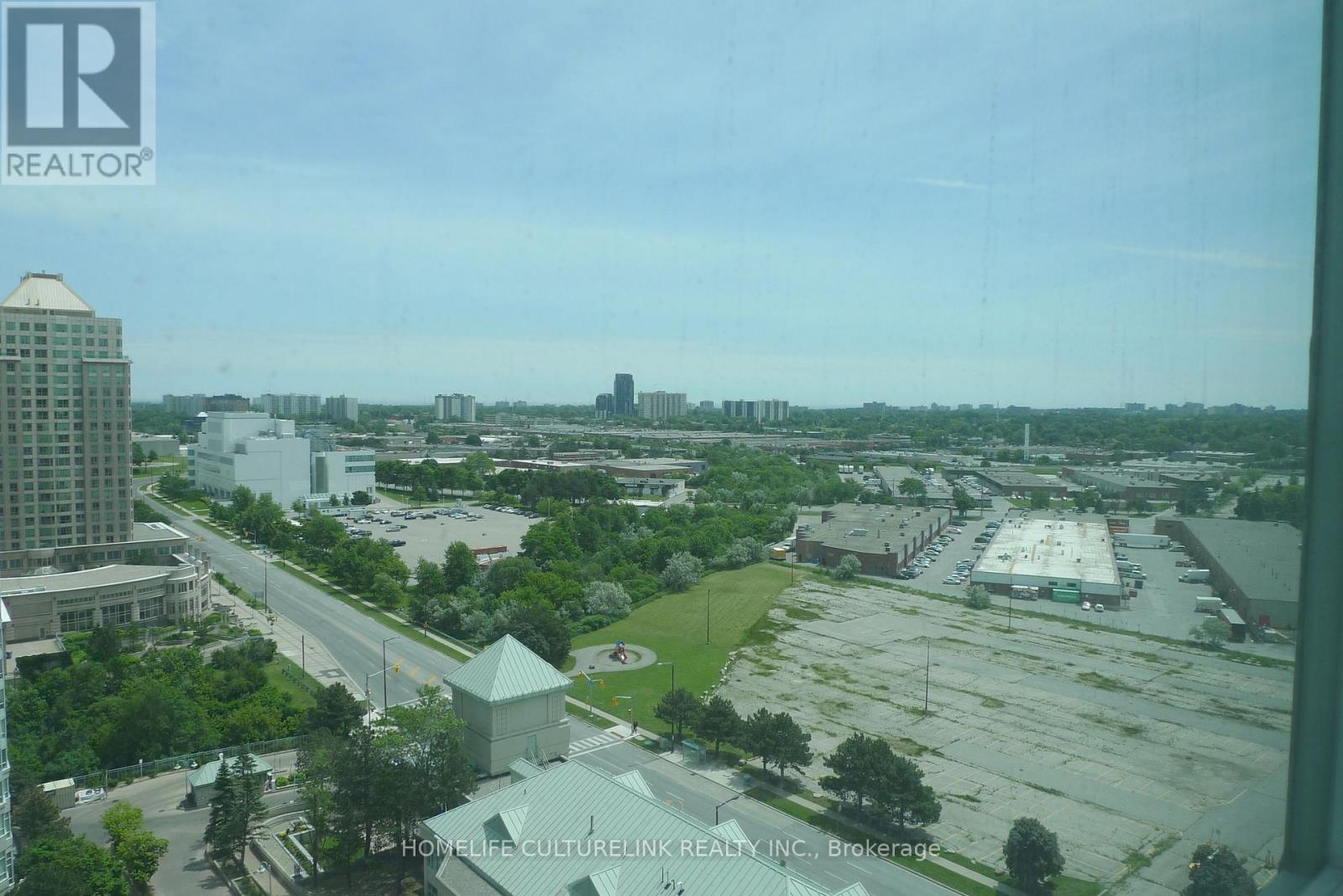 1929 - 68 CORPORATE DRIVE - Photo 15