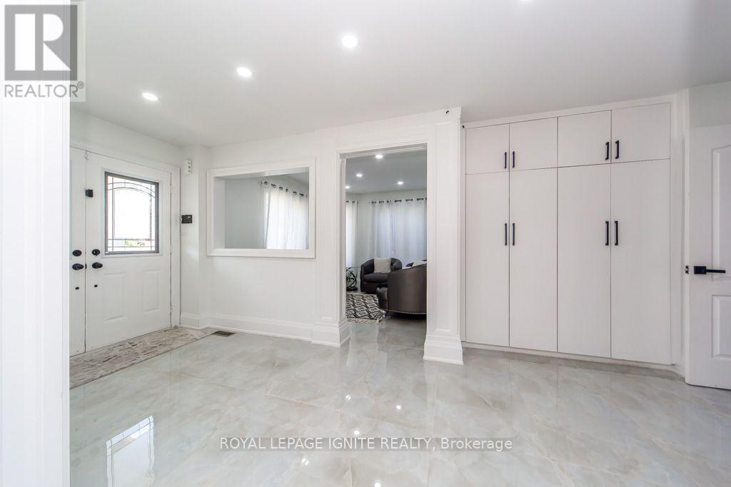 189 Dadson Drive, Clarington, Ontario  L1C 5M7 - Photo 4 - E13549752