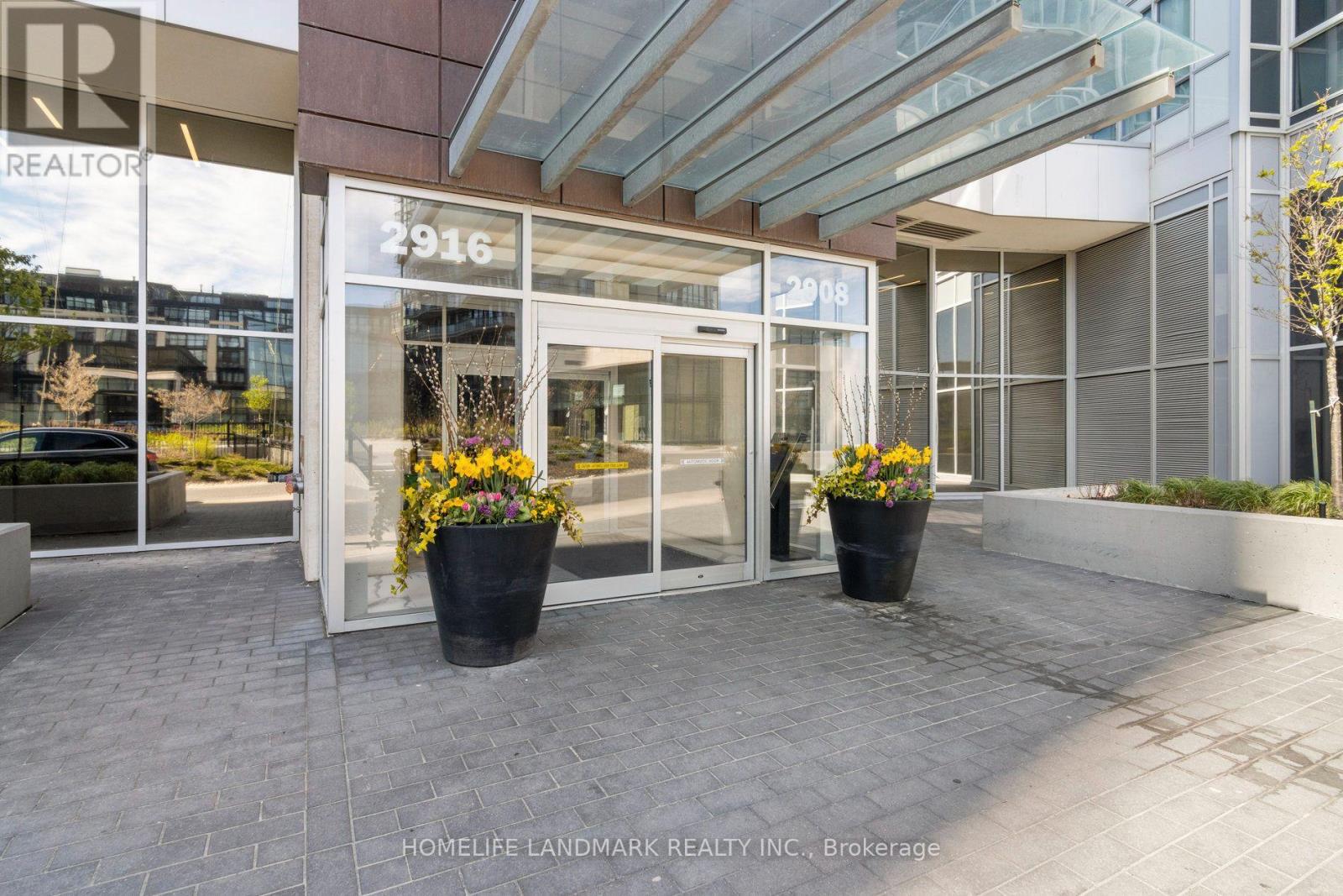 2404 - 2916 Highway 7 Road, Vaughan, Ontario L4K 0K6 - Photo 2 - N13549818