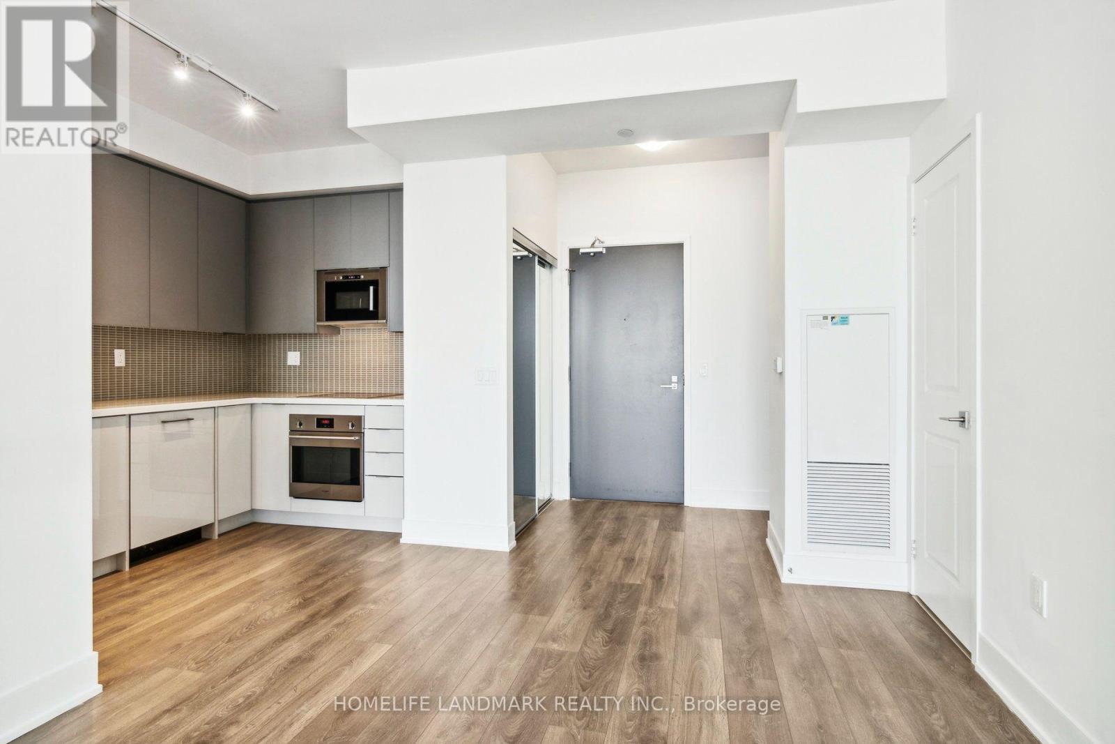 2404 - 2916 Highway 7 Road, Vaughan, Ontario L4K 0K6 - Photo 9 - N13549818