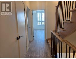 7 - 16 LYTHAM GREEN CIRCLE, Newmarket, Ontario