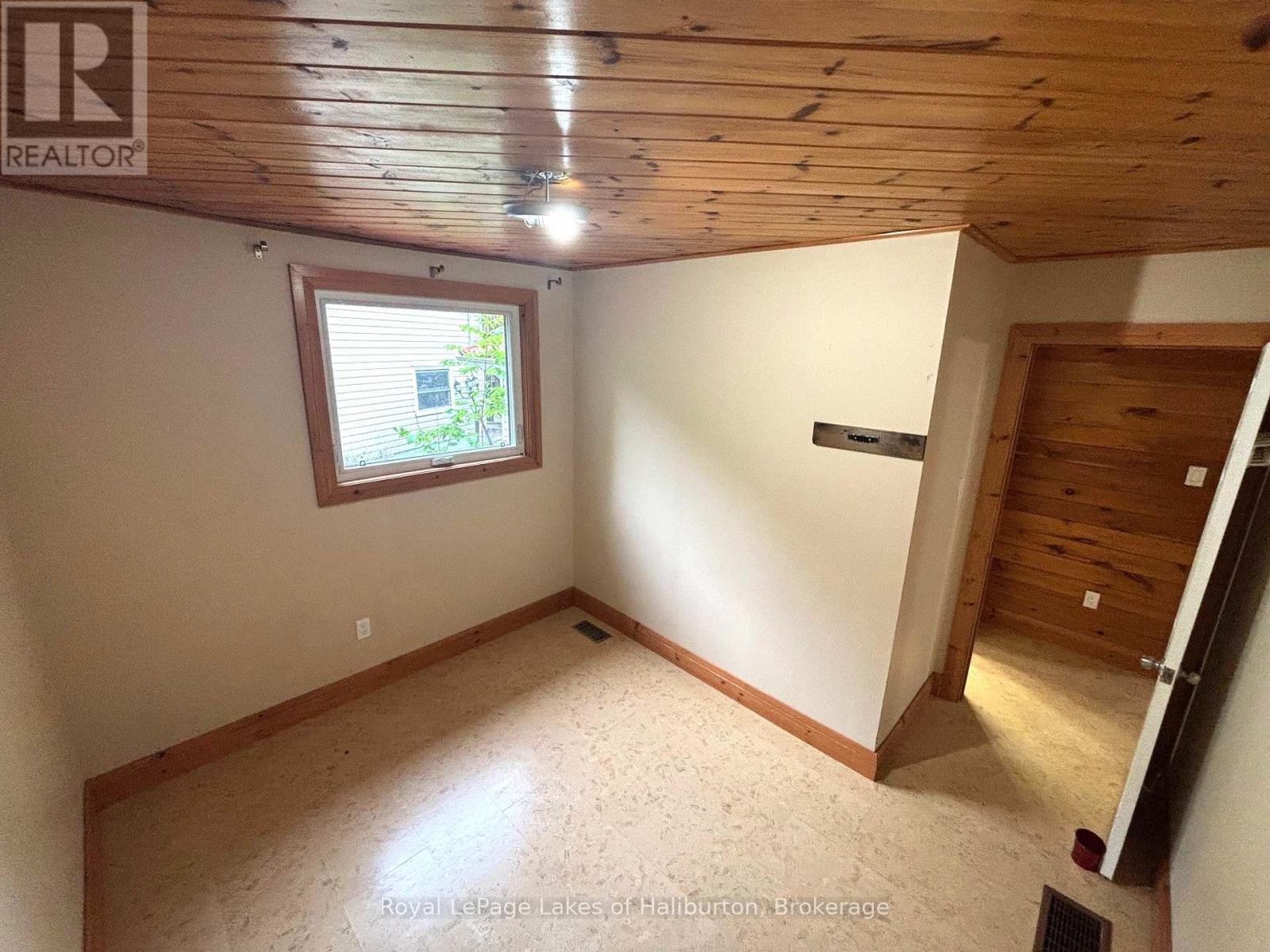 3040 Haliburton Lake Road, Dysart Et Al (Guilford), Ontario  K0M 1S0 - Photo 11 - X13549832