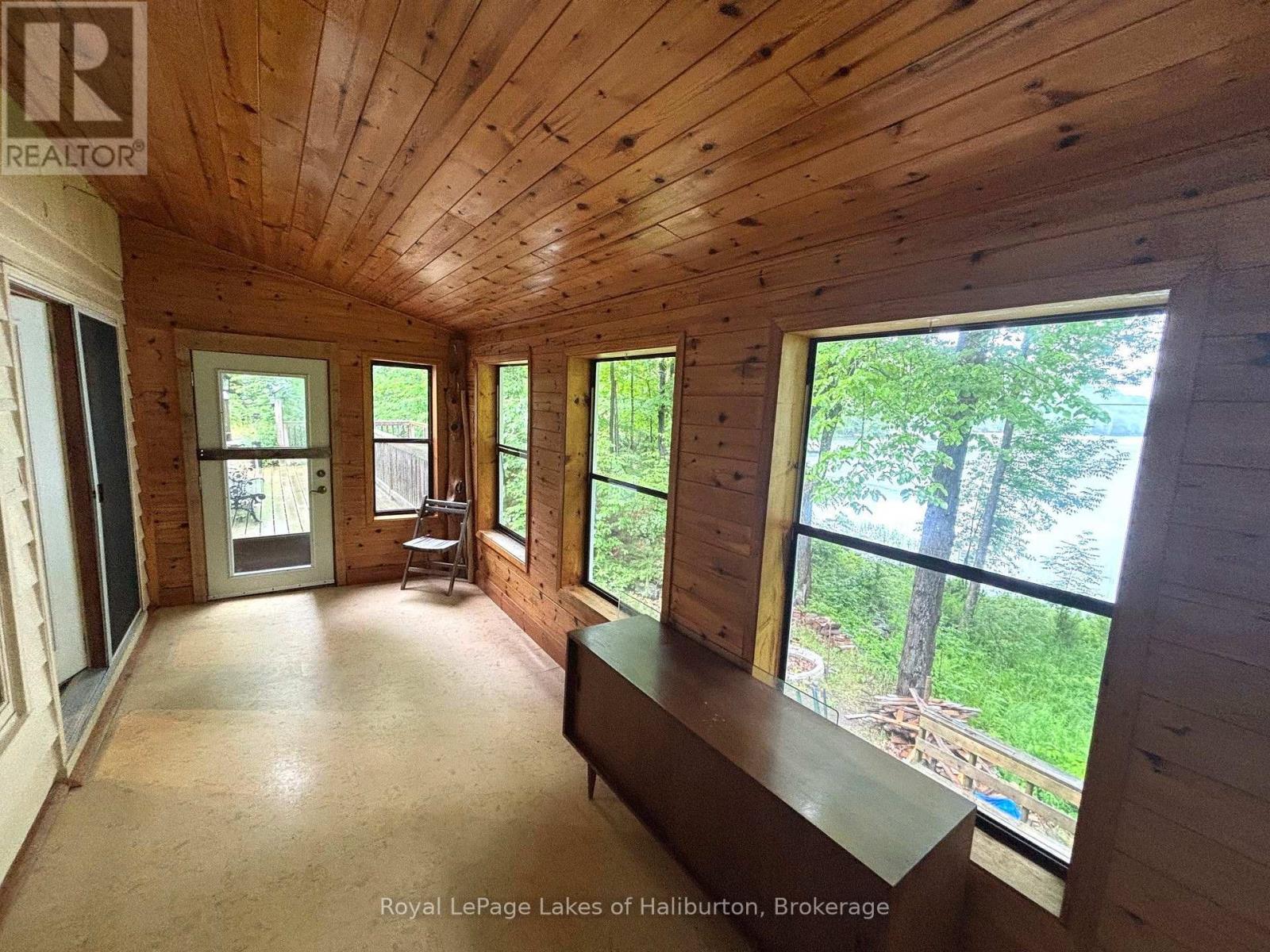 3040 Haliburton Lake Road, Dysart Et Al (Guilford), Ontario  K0M 1S0 - Photo 18 - X13549832