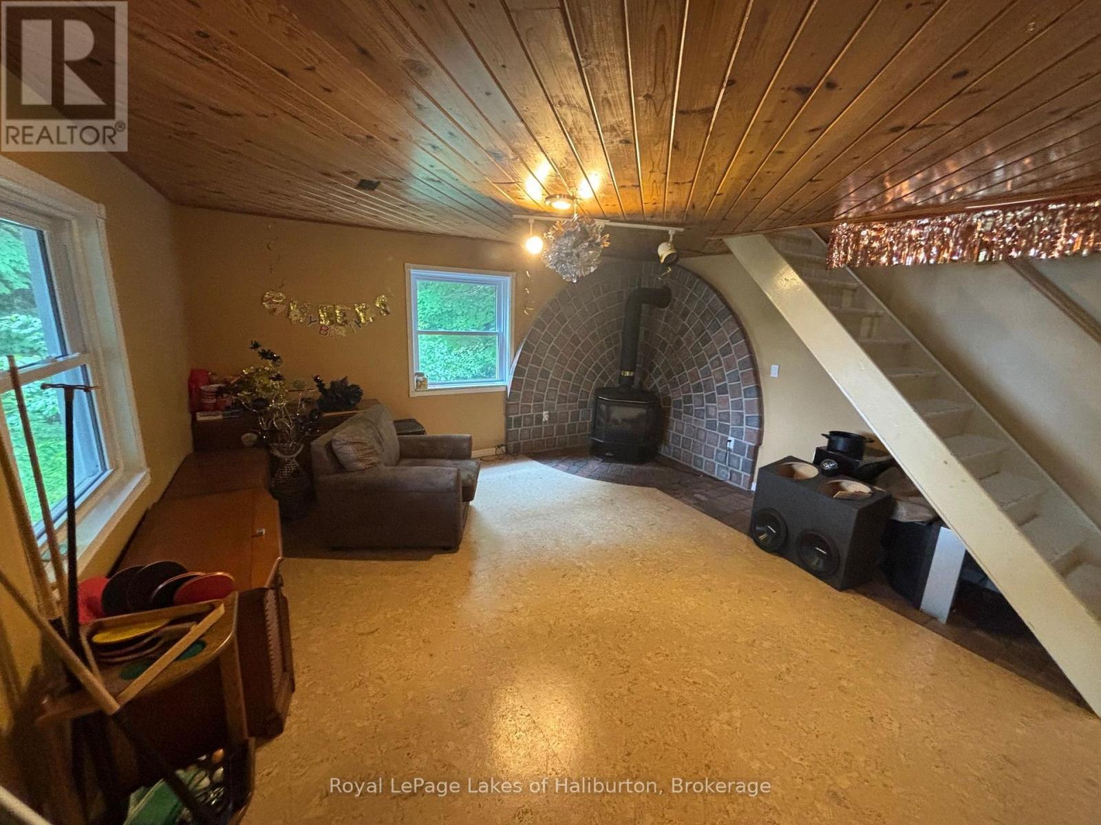 3040 Haliburton Lake Road, Dysart Et Al (Guilford), Ontario  K0M 1S0 - Photo 22 - X13549832