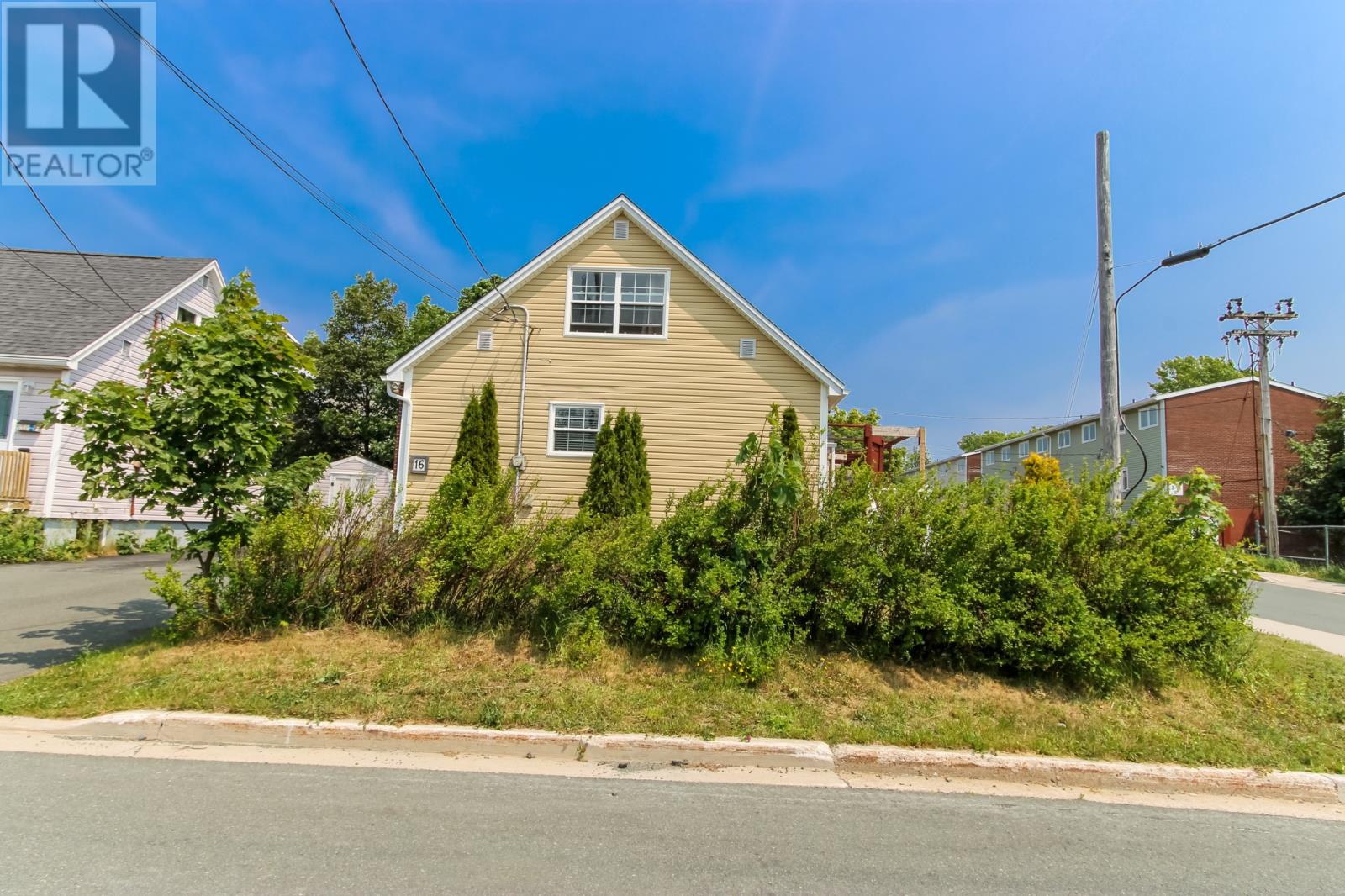 16 Mcnaughton Drive, St. Johns, Newfoundland & Labrador  A1A 2E3 - Photo 2 - 1300193