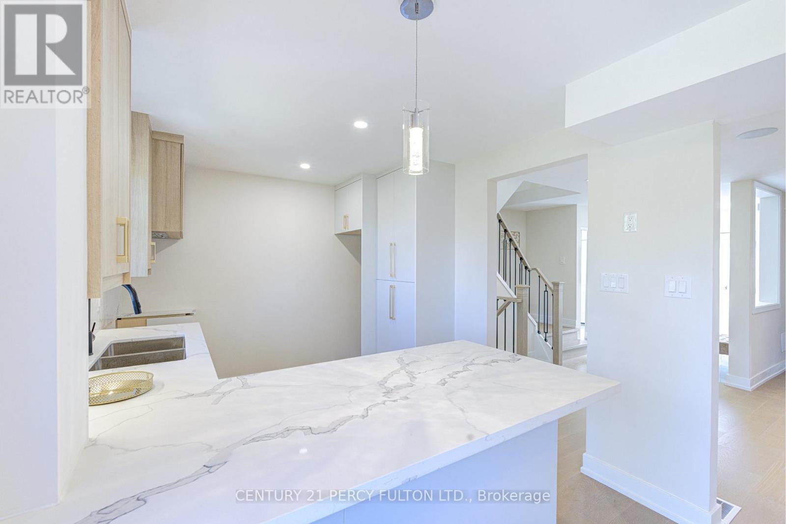 1611 Geta Circle, Pickering, Ontario  L1V 3B5 - Photo 13 - E13523680