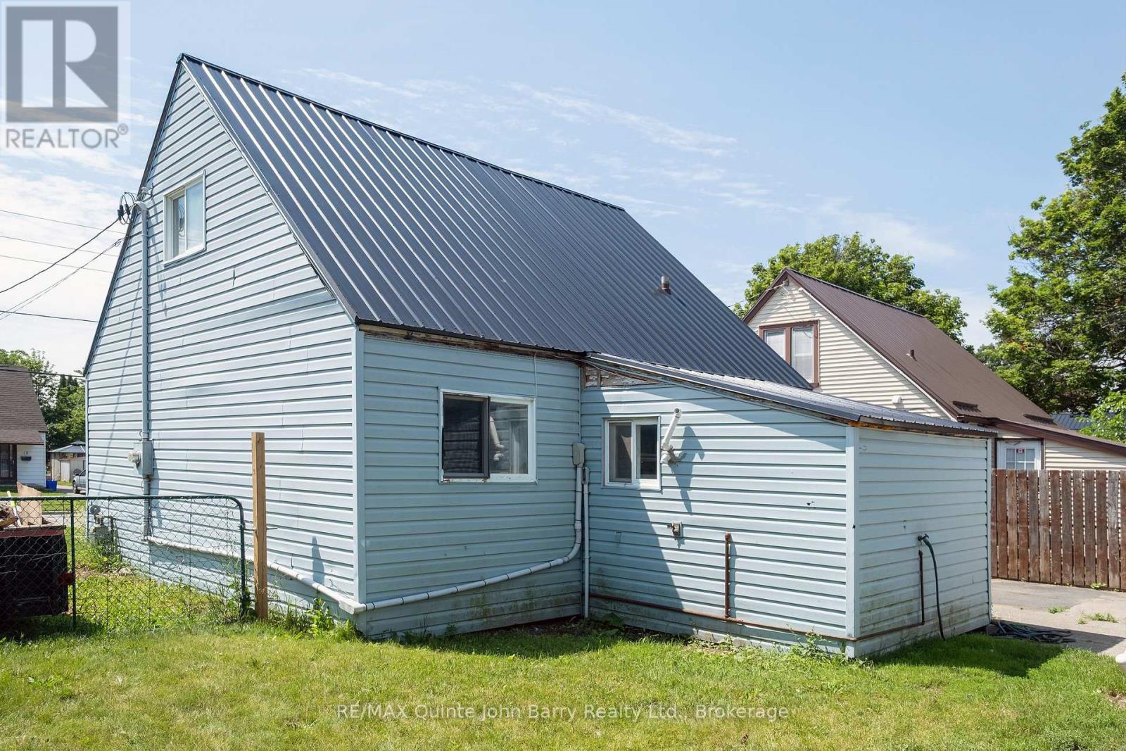 14 Harriet Street, Quinte West, Ontario  K8V 4L4 - Photo 15 - X12554562