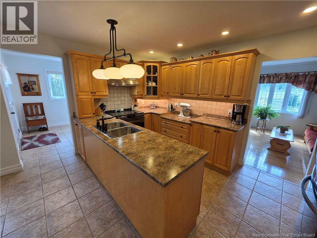 255 Lynch Lane, Bathurst, New Brunswick  E2A 5A9 - Photo 11 - NB143775