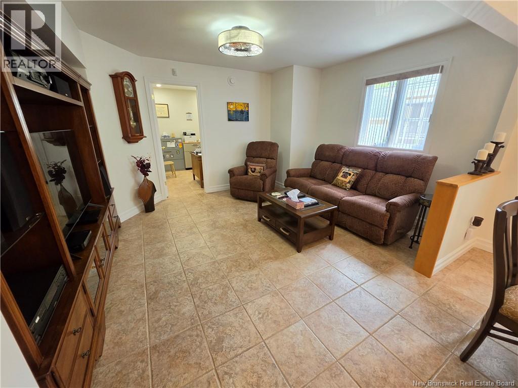 255 Lynch Lane, Bathurst, New Brunswick  E2A 5A9 - Photo 17 - NB143775