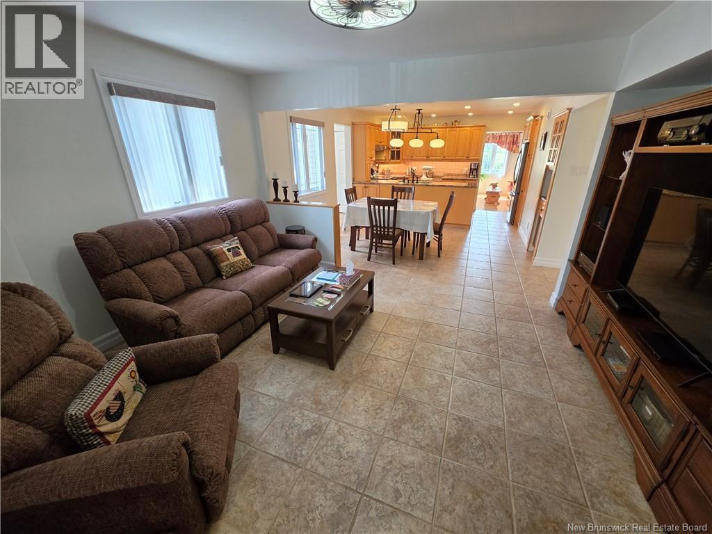 255 Lynch Lane, Bathurst, New Brunswick  E2A 5A9 - Photo 18 - NB143775