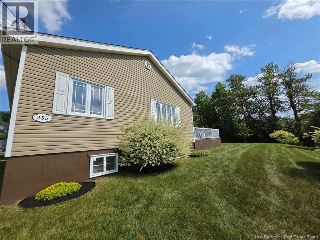 255 Lynch Lane, Bathurst, New Brunswick  E2A 5A9 - Photo 3 - NB143775