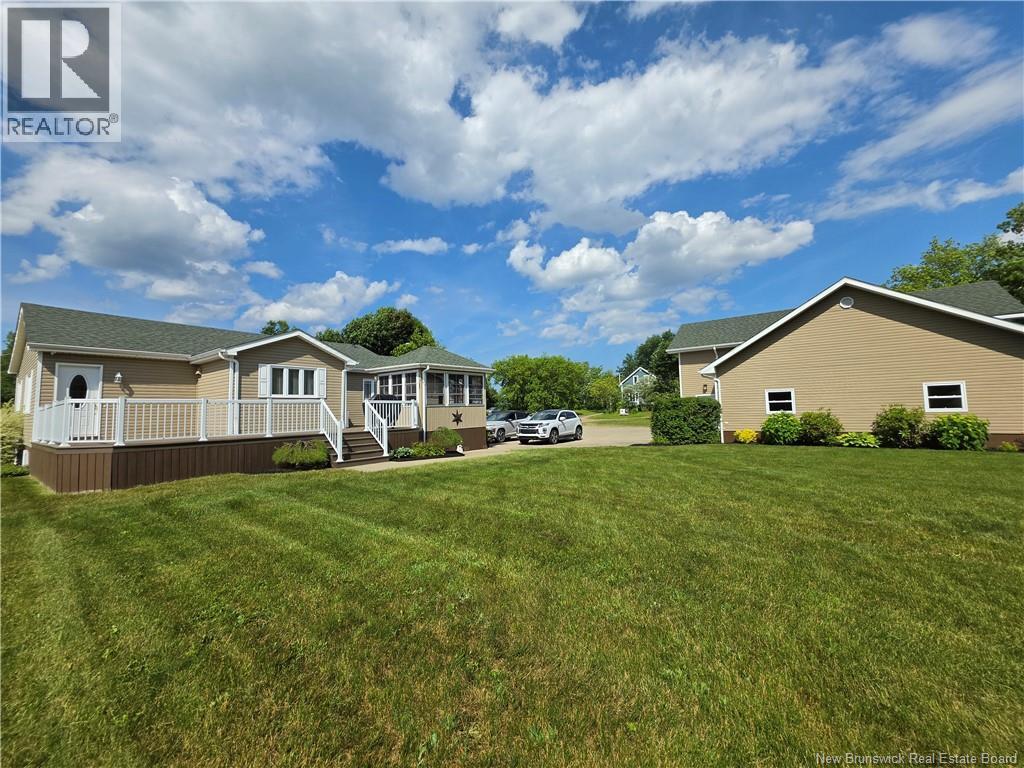 255 Lynch Lane, Bathurst, New Brunswick  E2A 5A9 - Photo 4 - NB143775