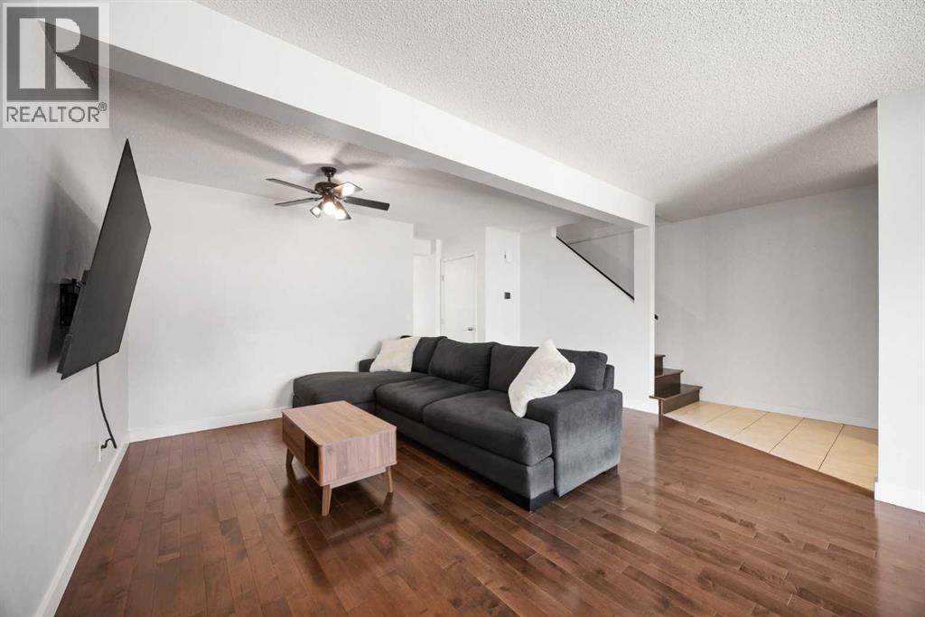 292 Cedarwood Park SW, Calgary, Alberta  T2W 5X6 - Photo 6 - A2327806