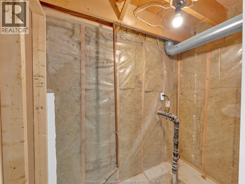 204 Hampton Crescent, Windsor, Ontario  N9E 4M4 - Photo 18 - 26016647