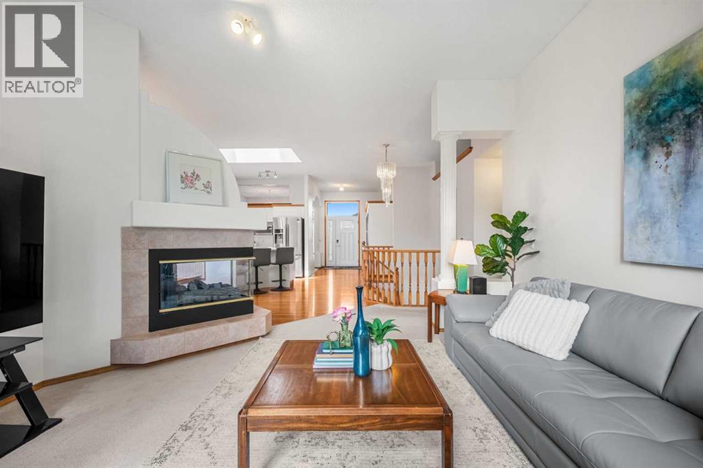 125 Woodpark Close SW, Calgary, Alberta  T2W 6H1 - Photo 12 - A2324937