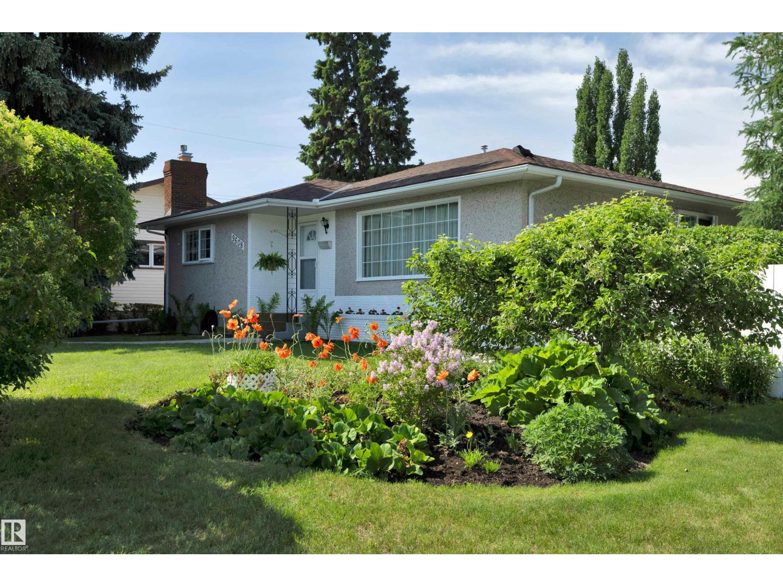 9608 67A ST NW, Edmonton