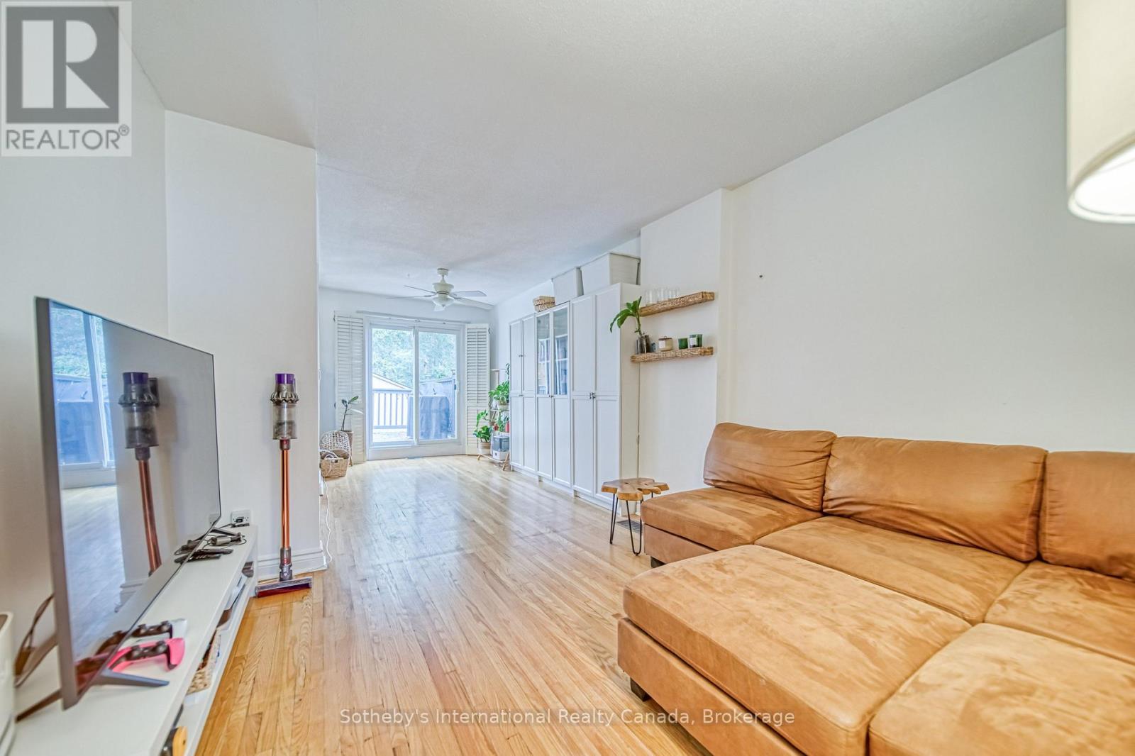 Main - 35 Bellhaven Road, Toronto, Ontario  M4L 3J4 - Photo 9 - E13550110