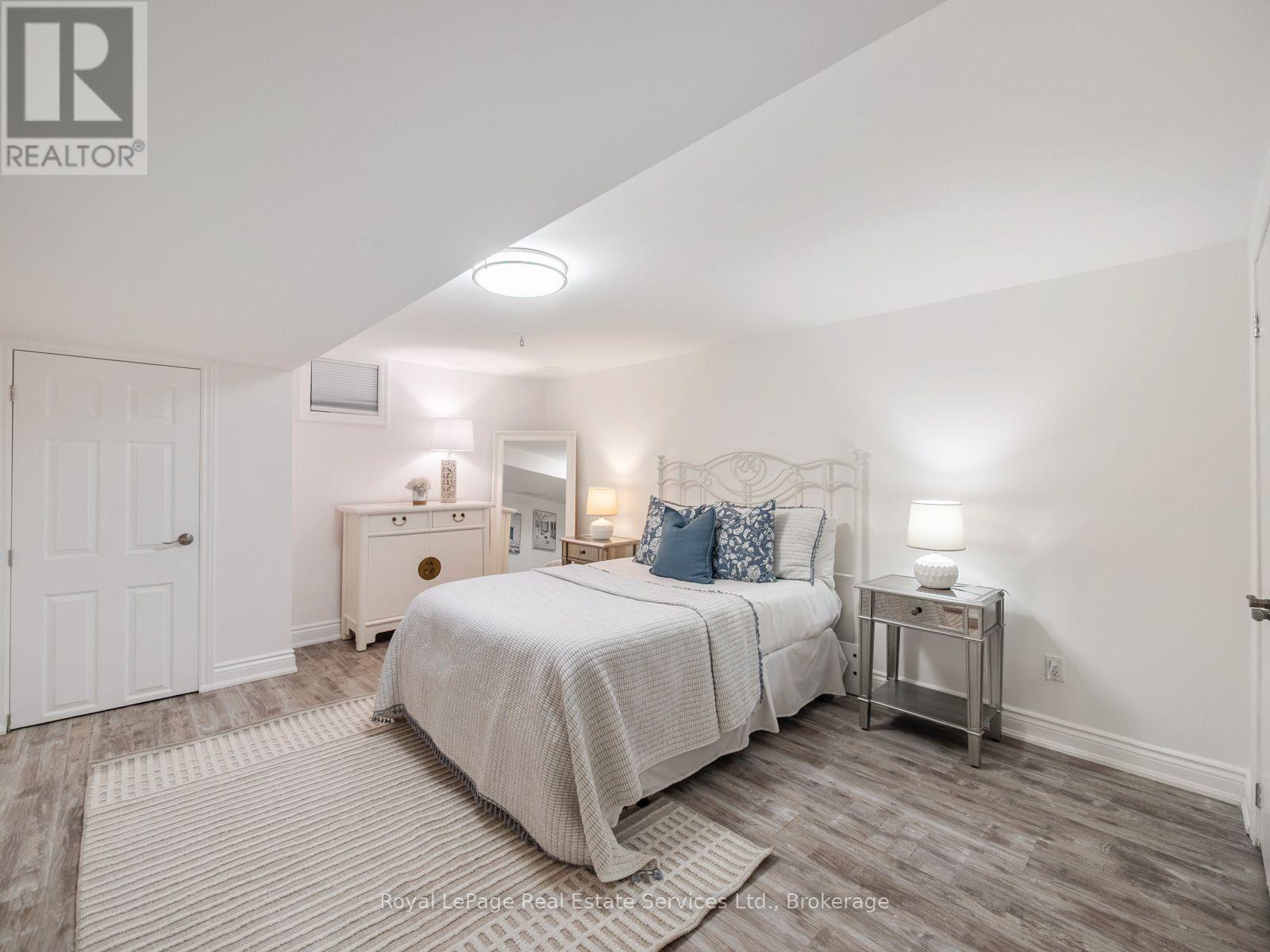 2160 Aintree Terrace, Oakville, Ontario  L6J 5V6 - Photo 35 - W13550008