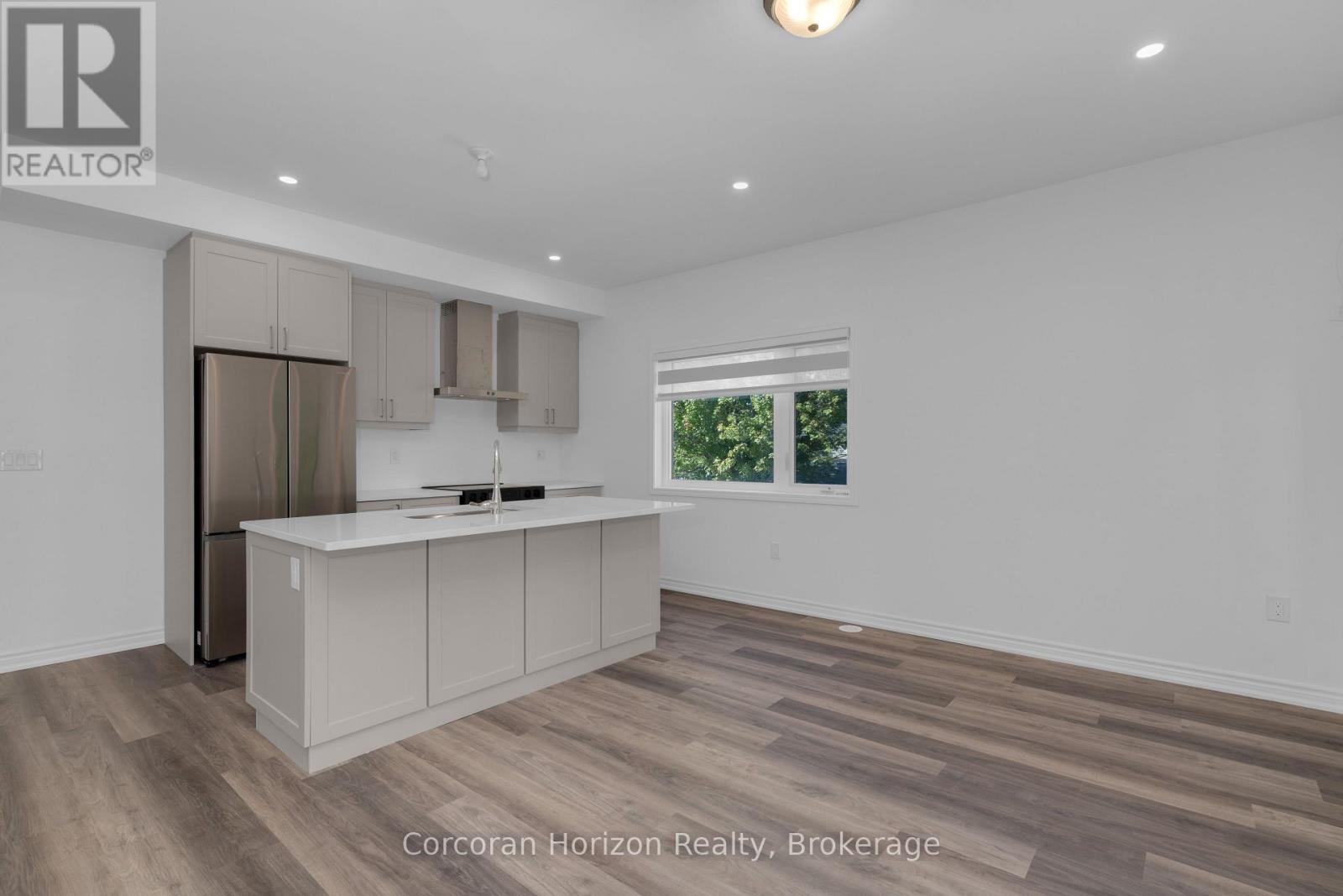 51 Wyn Wood Lane, Orillia, Ontario  L3V 8P7 - Photo 5 - S13549924