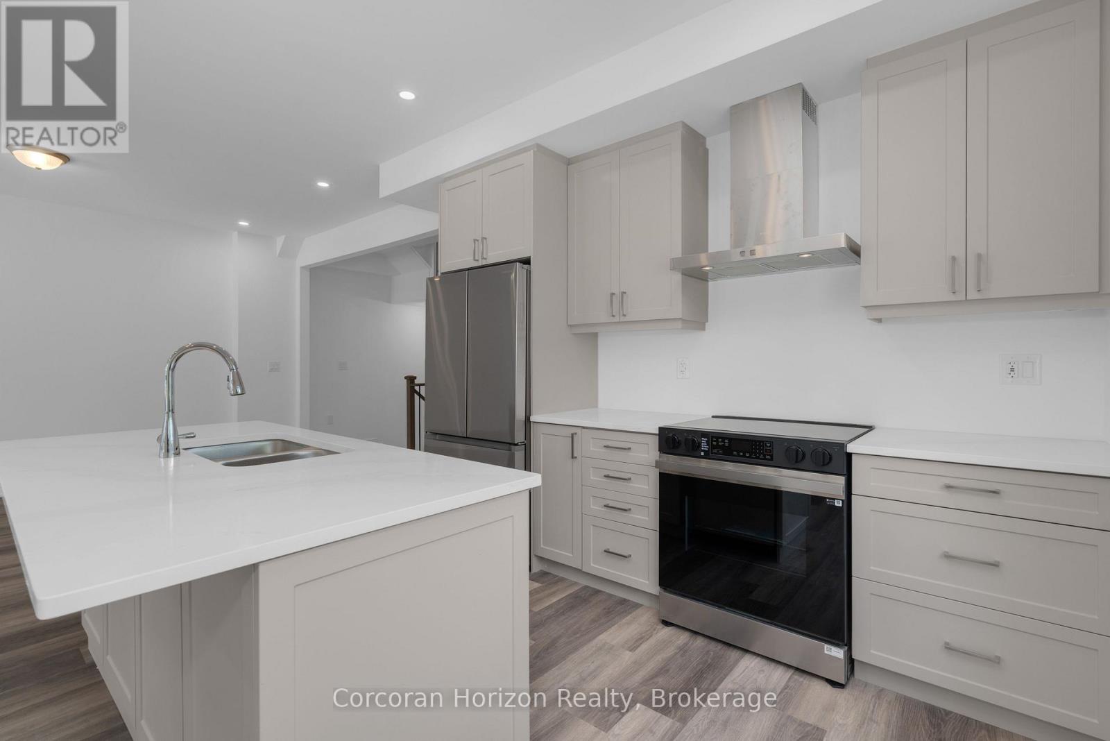 51 Wyn Wood Lane, Orillia, Ontario  L3V 8P7 - Photo 6 - S13549924