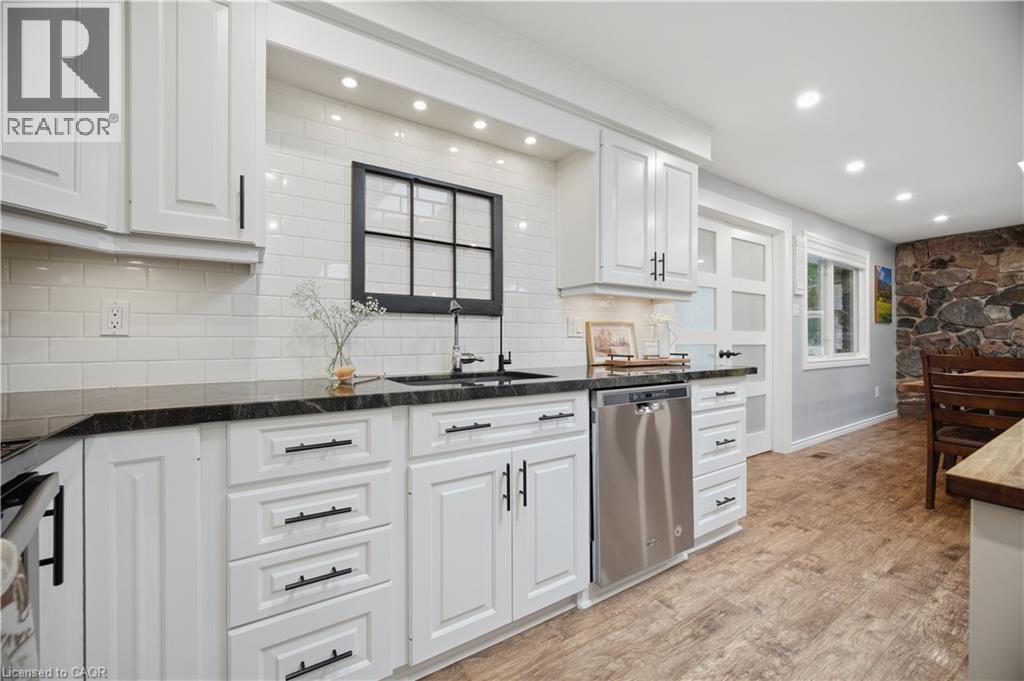 915 Governor's Road, Dundas, Ontario  L9H 5E3 - Photo 16 - 40846627