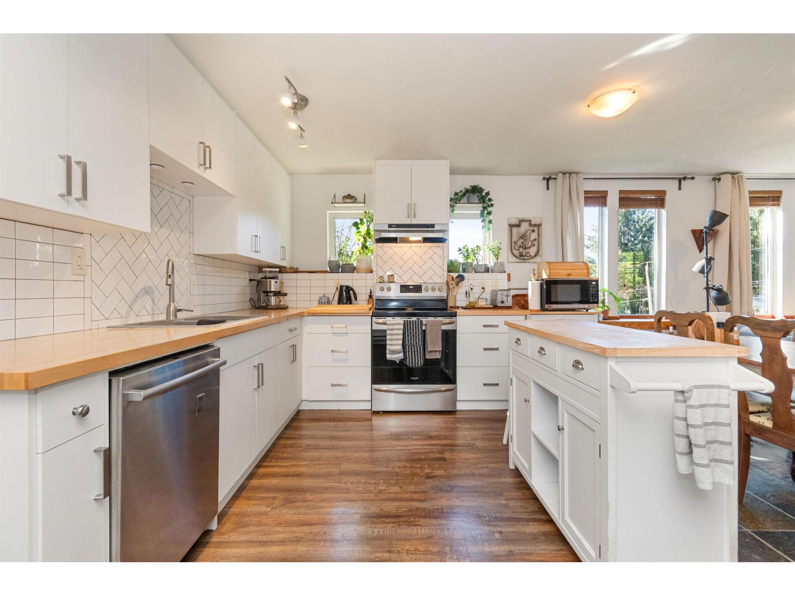 Listing image 13
