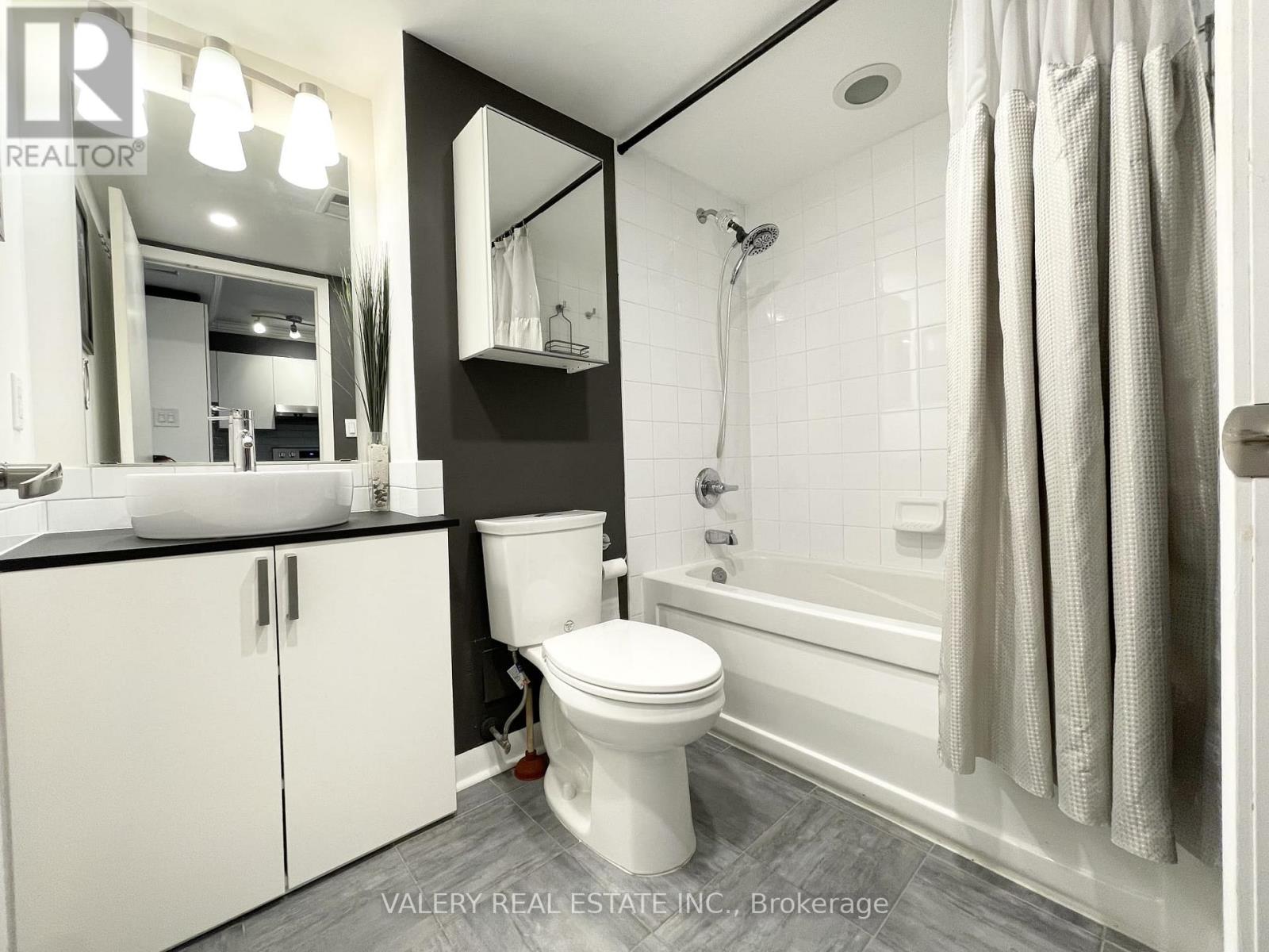 811 - 600 Fleet Street, Toronto, Ontario  M5V 1B7 - Photo 4 - C13549890