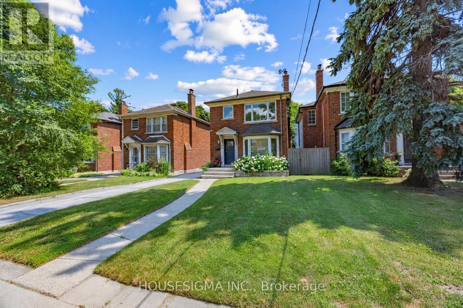 19 Parklea Drive, Toronto, Ontario  M4G 2J5 - Photo 2 - C13550020
