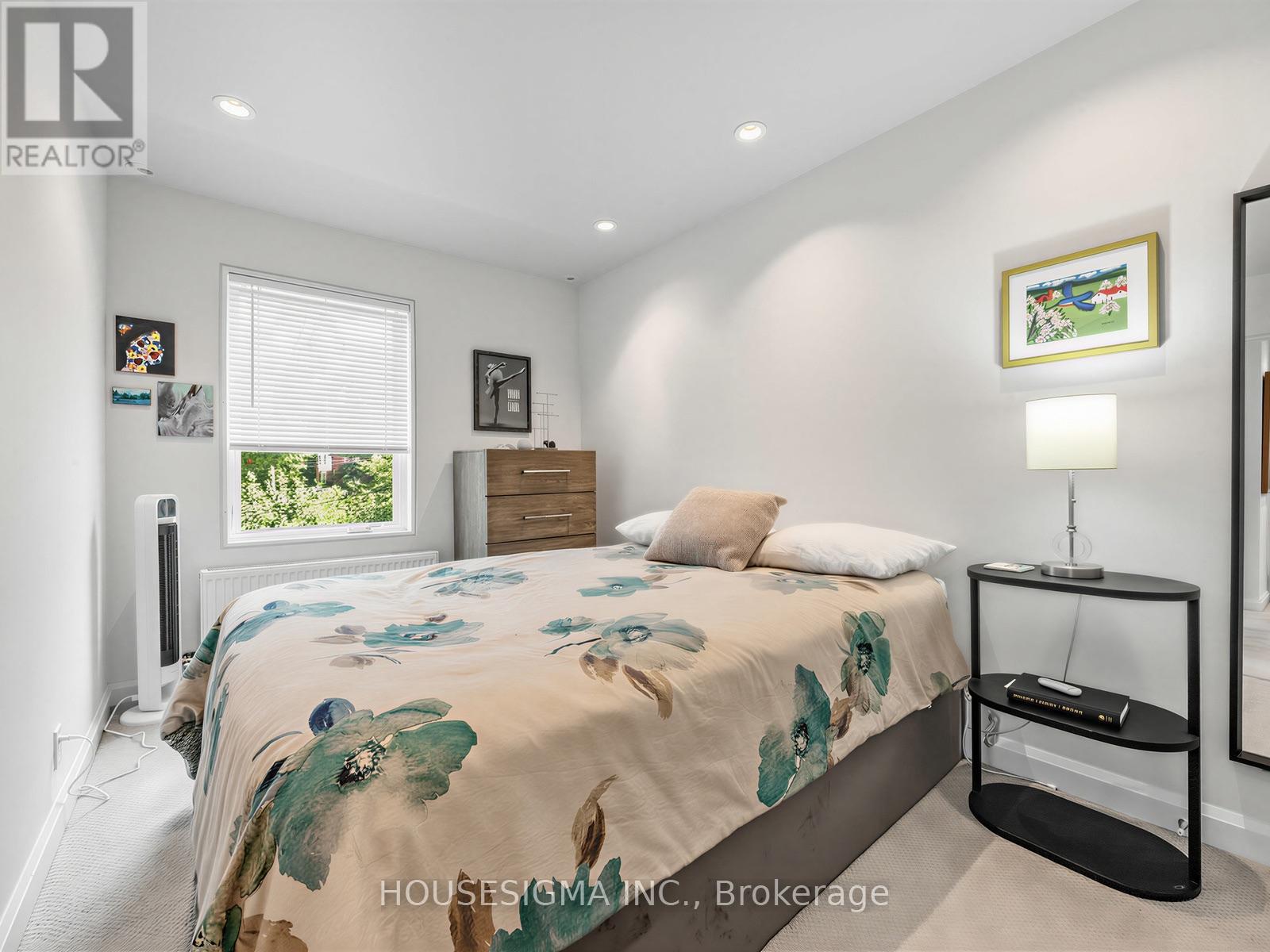 19 Parklea Drive, Toronto, Ontario  M4G 2J5 - Photo 22 - C13550020