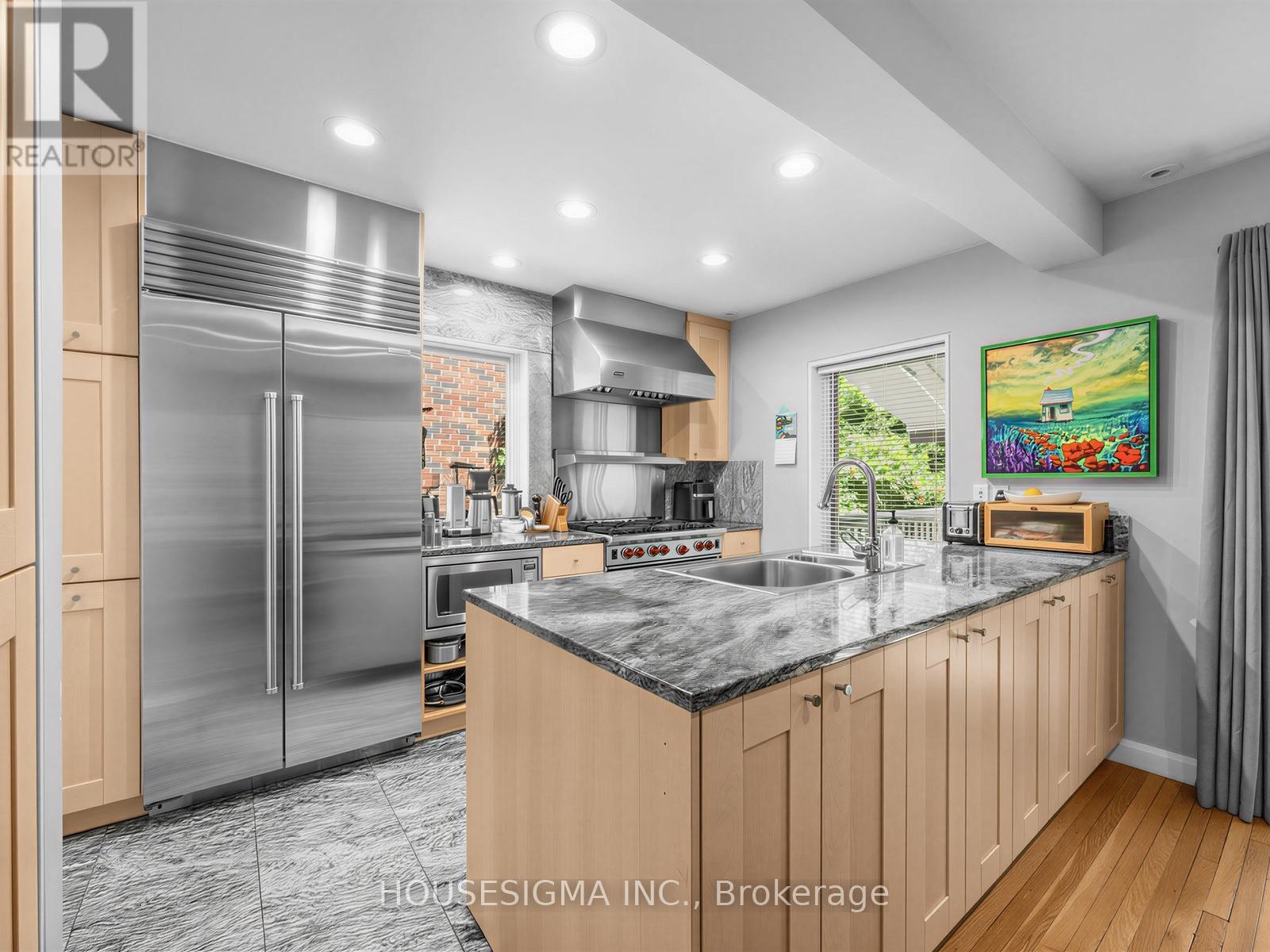 19 Parklea Drive, Toronto, Ontario  M4G 2J5 - Photo 9 - C13550020