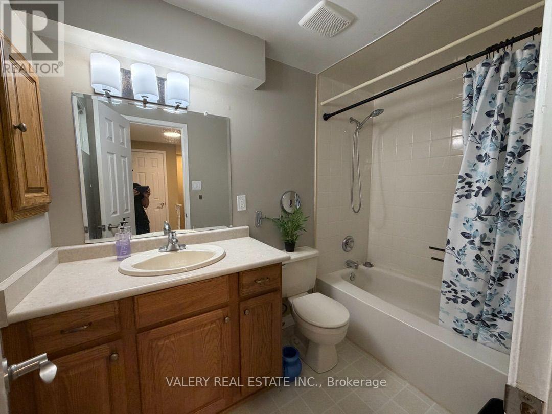 4662 Kingston Road, Toronto, Ontario M1E 4Y7 - Photo 4 - E13549906