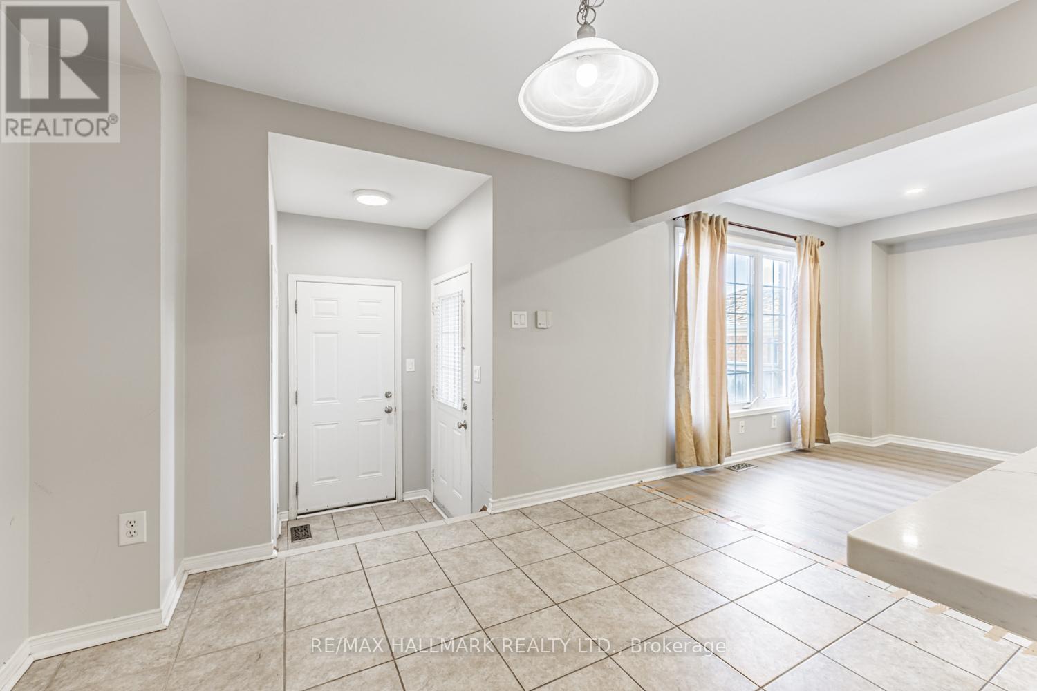6 Dollery Gate, Ajax, Ontario L1T 0G7 - Photo 14 - E13550090