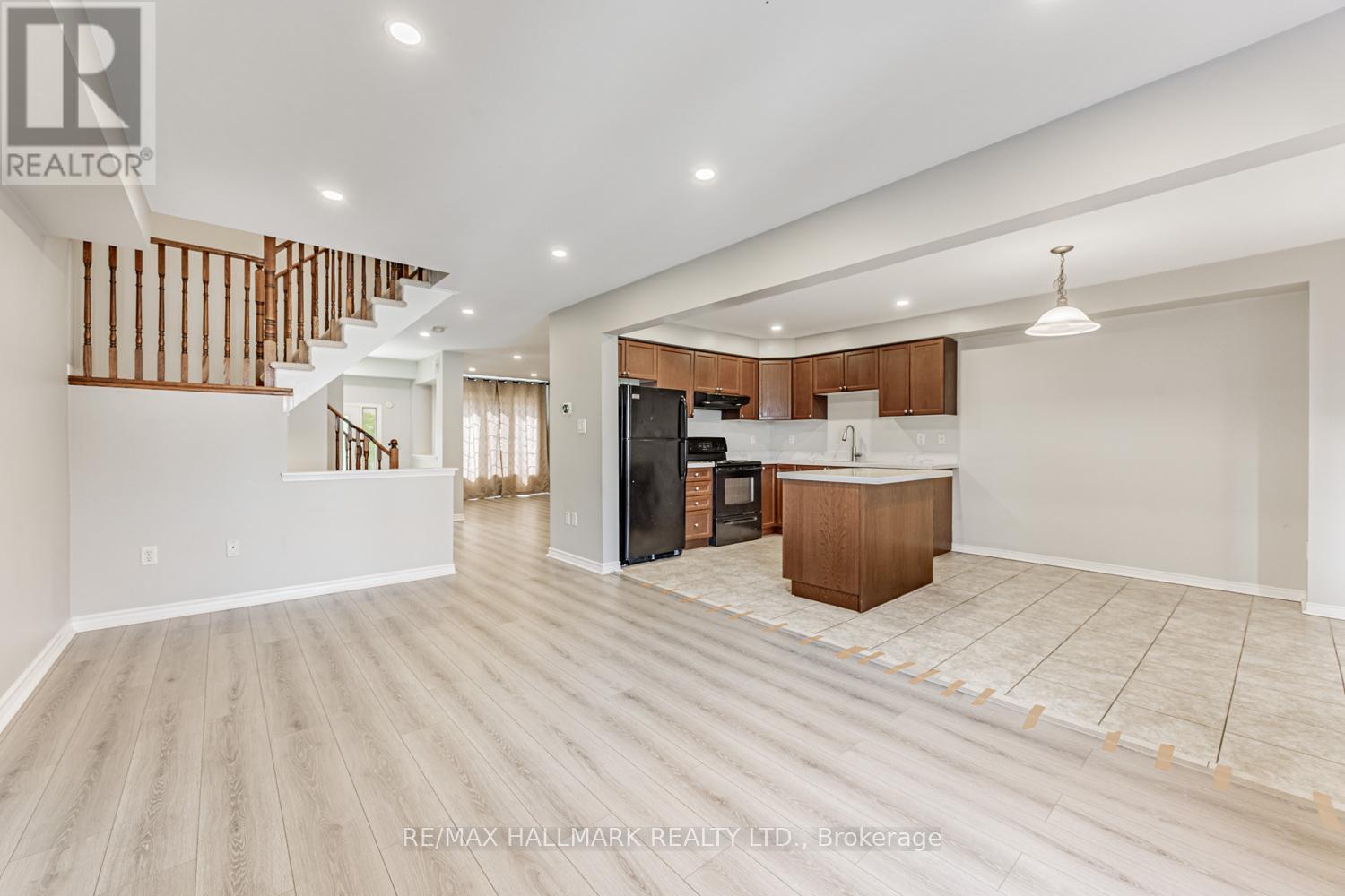 6 Dollery Gate, Ajax, Ontario L1T 0G7 - Photo 9 - E13550090