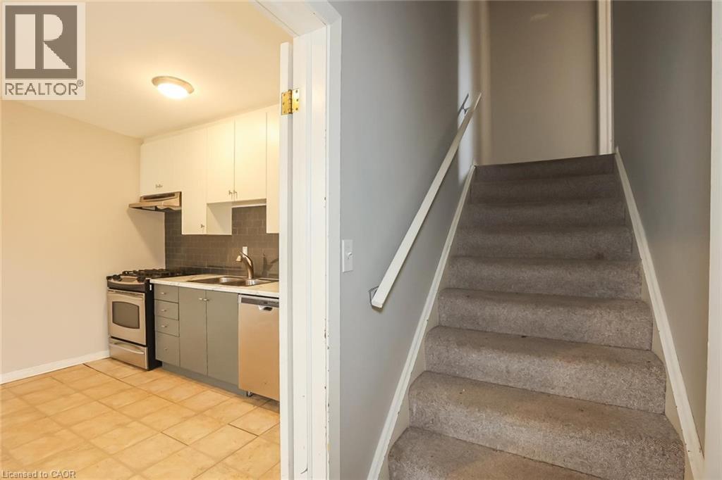 405b Bartlett Avenue, Grimsby, Ontario  L3M 2N5 - Photo 7 - 40847035