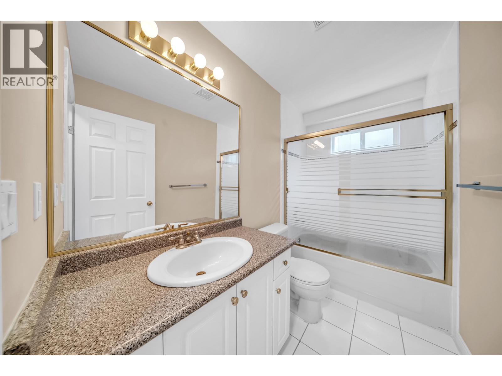 4049 Curle Avenue, Burnaby, British Columbia  V5G 2Z2 - Photo 12 - R3143331