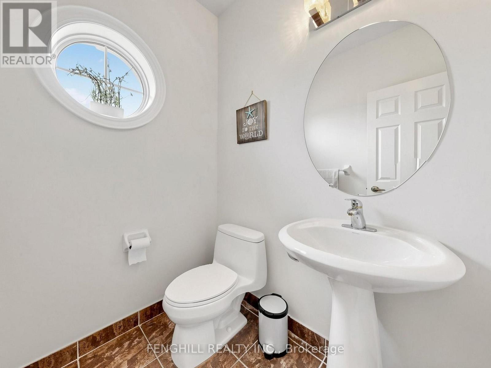 106 Legends Way, Markham, Ontario  L3R 5Z9 - Photo 6 - N13549882