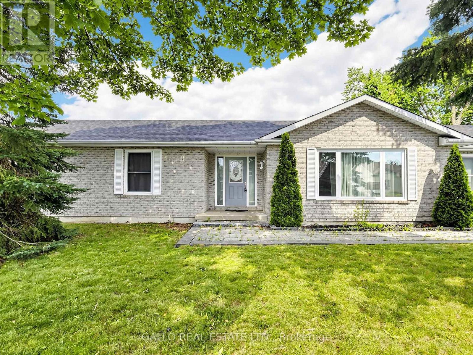 32 ELMVALE BOULEVARD