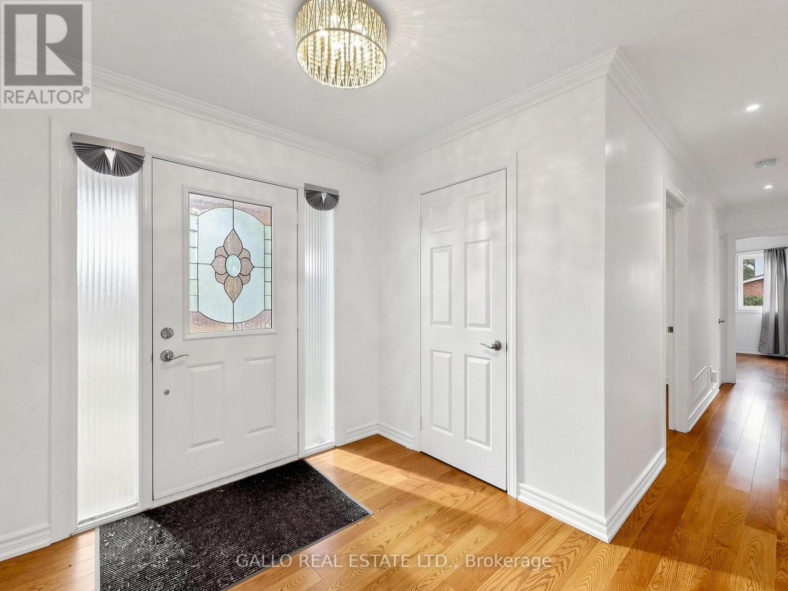 32 Elmvale Boulevard, Whitchurch-Stouffville, Ontario  L4A 2Y3 - Photo 3 - N13550158