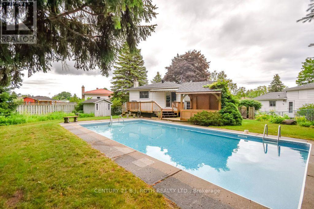 1037 Glen Eagles Crescent, Midland, Ontario  L4R 2R2 - Photo 47 - S13549938