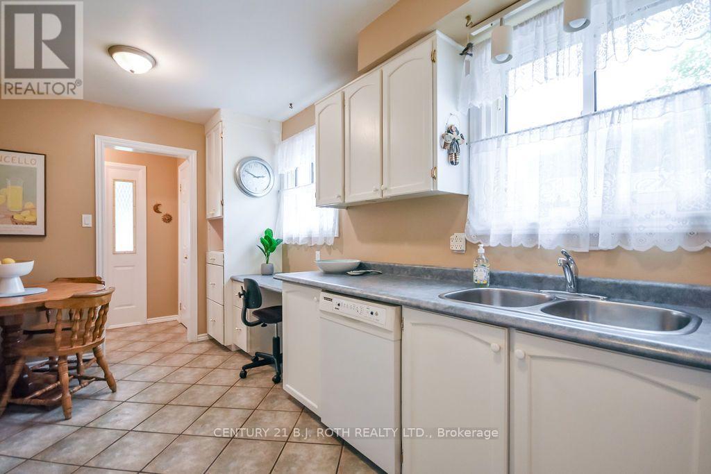 1037 Glen Eagles Crescent, Midland, Ontario  L4R 2R2 - Photo 6 - S13549938