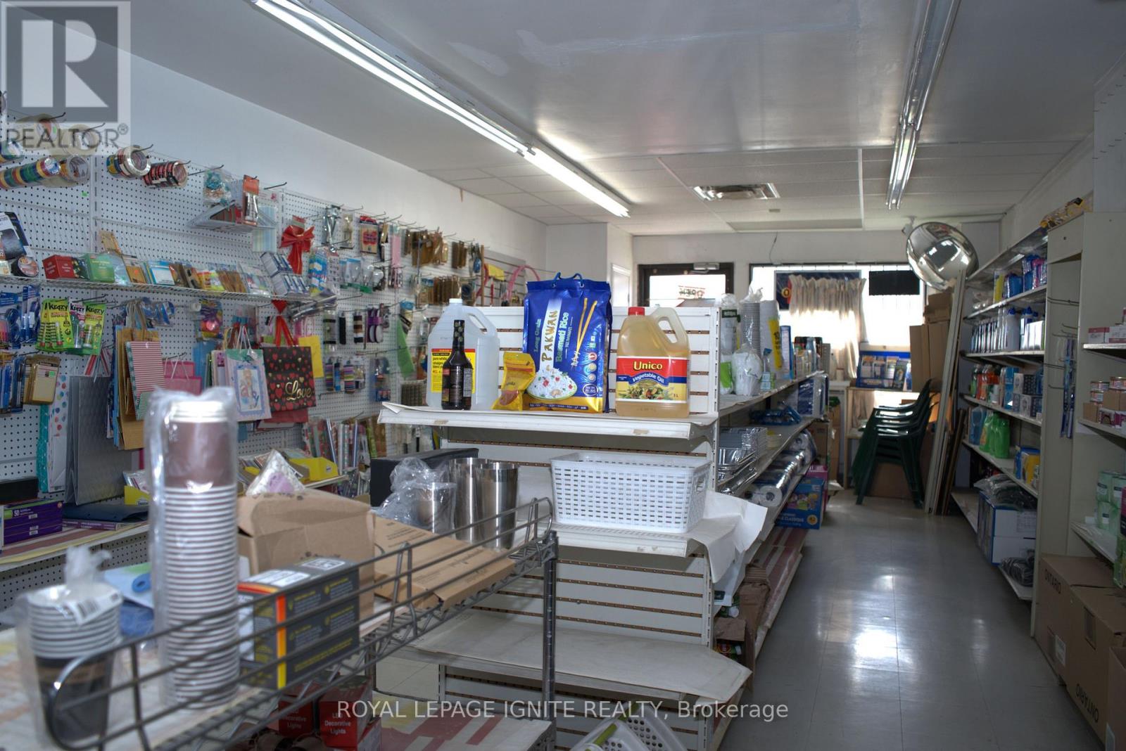 300 Dundas Street E, Whitby, Ontario  L1N 2J1 - Photo 3 - E13549688