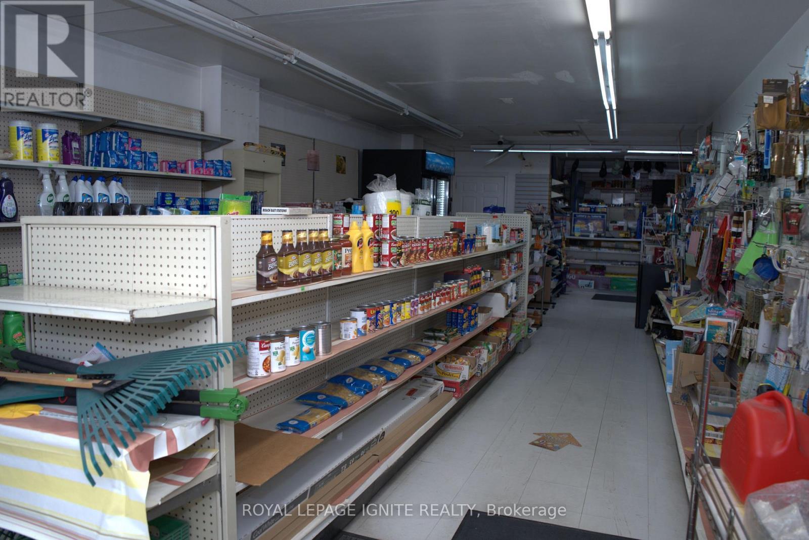 300 Dundas Street E, Whitby, Ontario  L1N 2J1 - Photo 4 - E13549688
