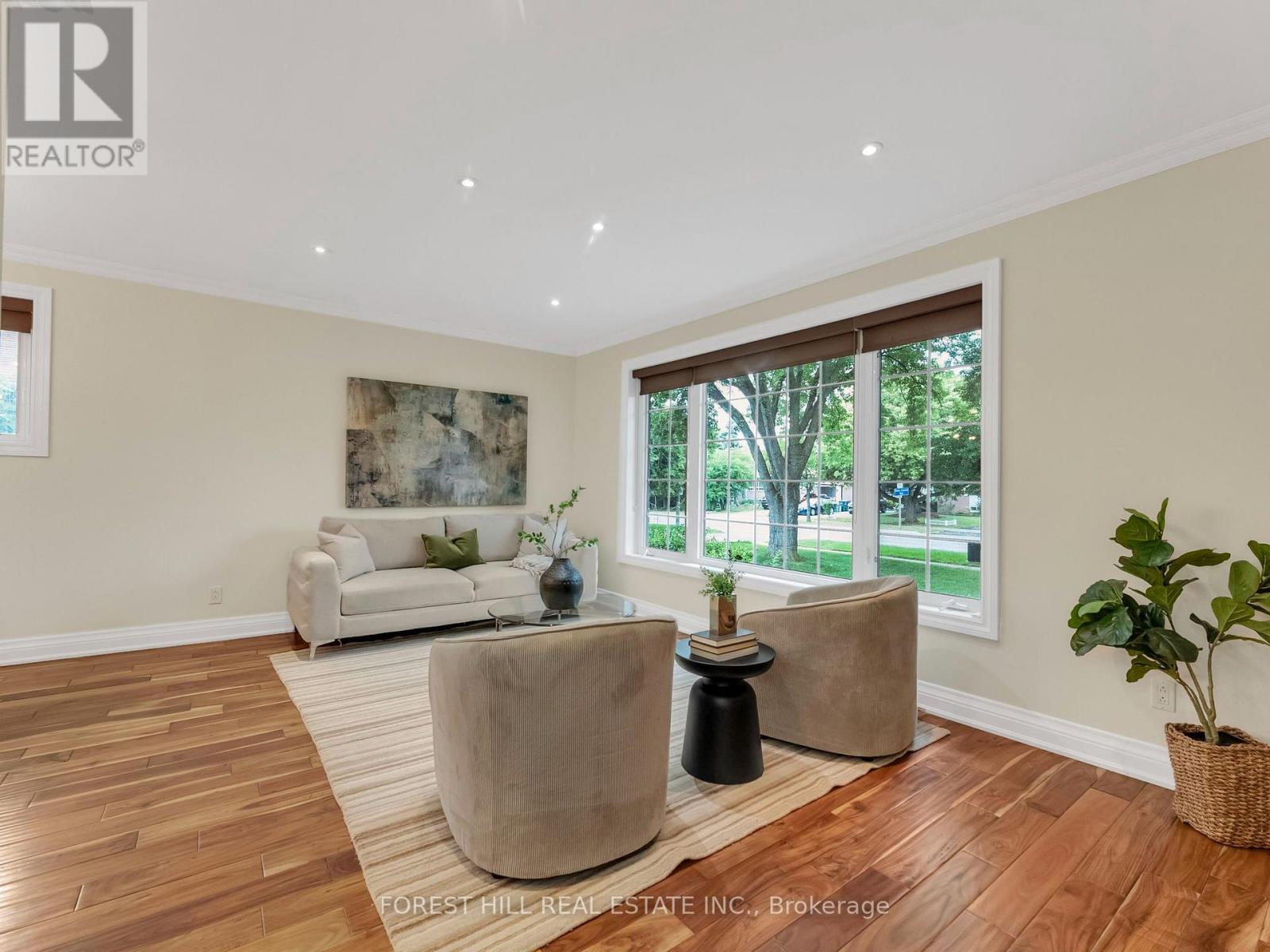 2744 Truscott Drive, Mississauga, Ontario  L5J 2B7 - Photo 10 - W13550014
