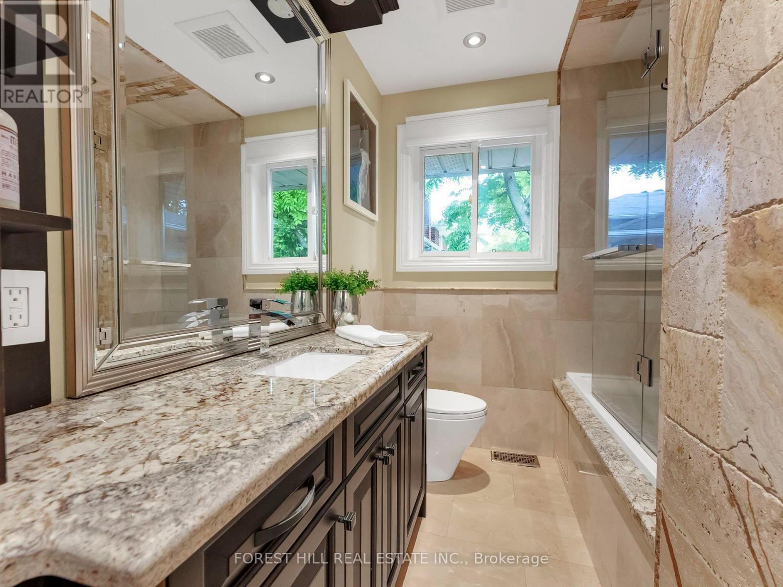 2744 Truscott Drive, Mississauga, Ontario  L5J 2B7 - Photo 11 - W13550014