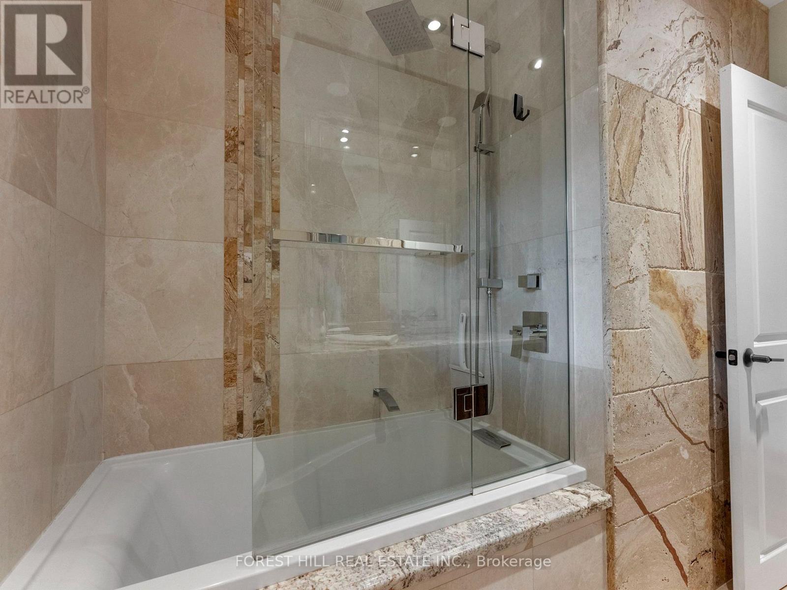 2744 Truscott Drive, Mississauga, Ontario  L5J 2B7 - Photo 12 - W13550014