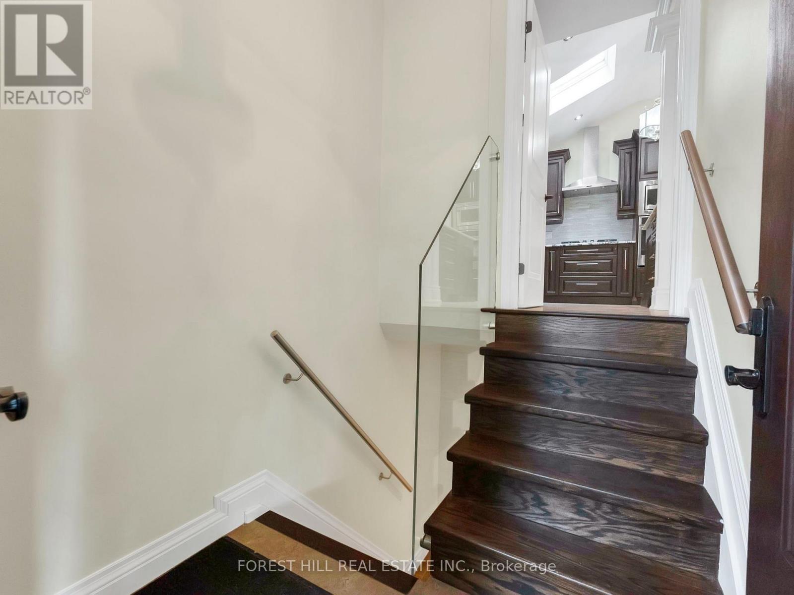 2744 Truscott Drive, Mississauga, Ontario  L5J 2B7 - Photo 17 - W13550014