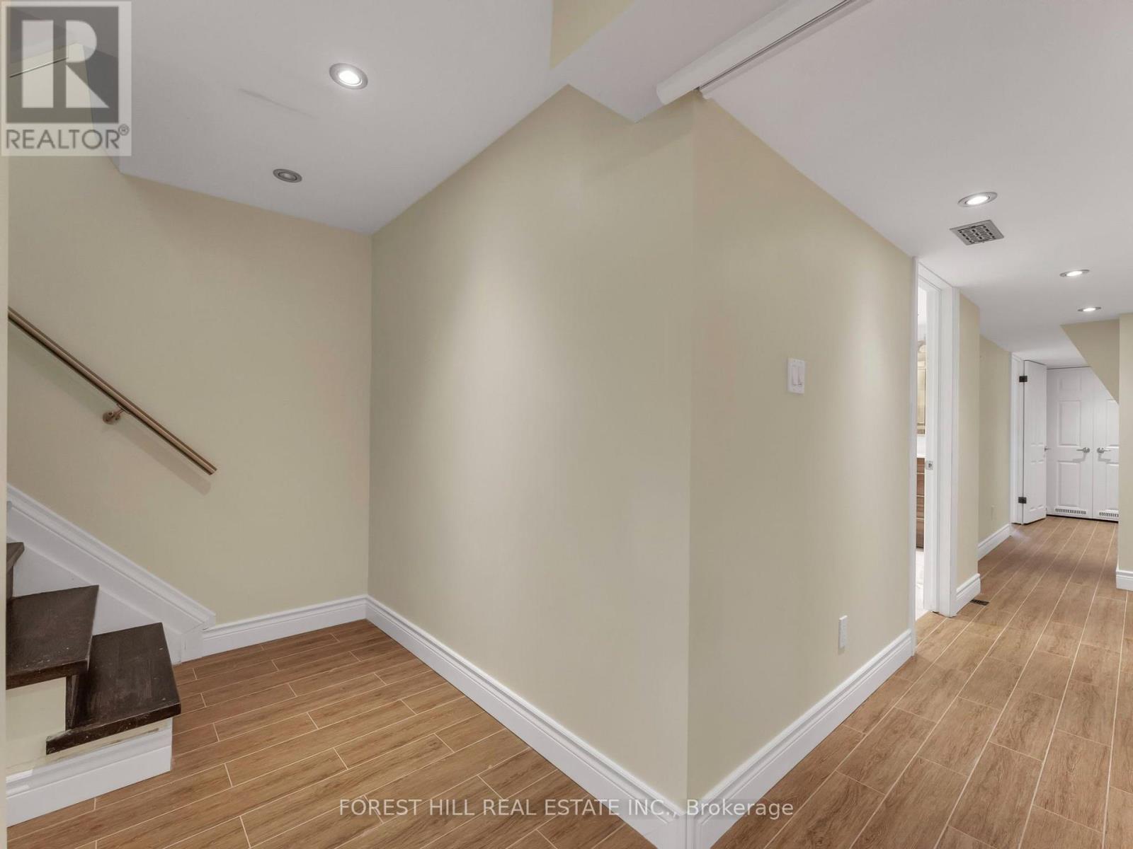 2744 Truscott Drive, Mississauga, Ontario  L5J 2B7 - Photo 19 - W13550014
