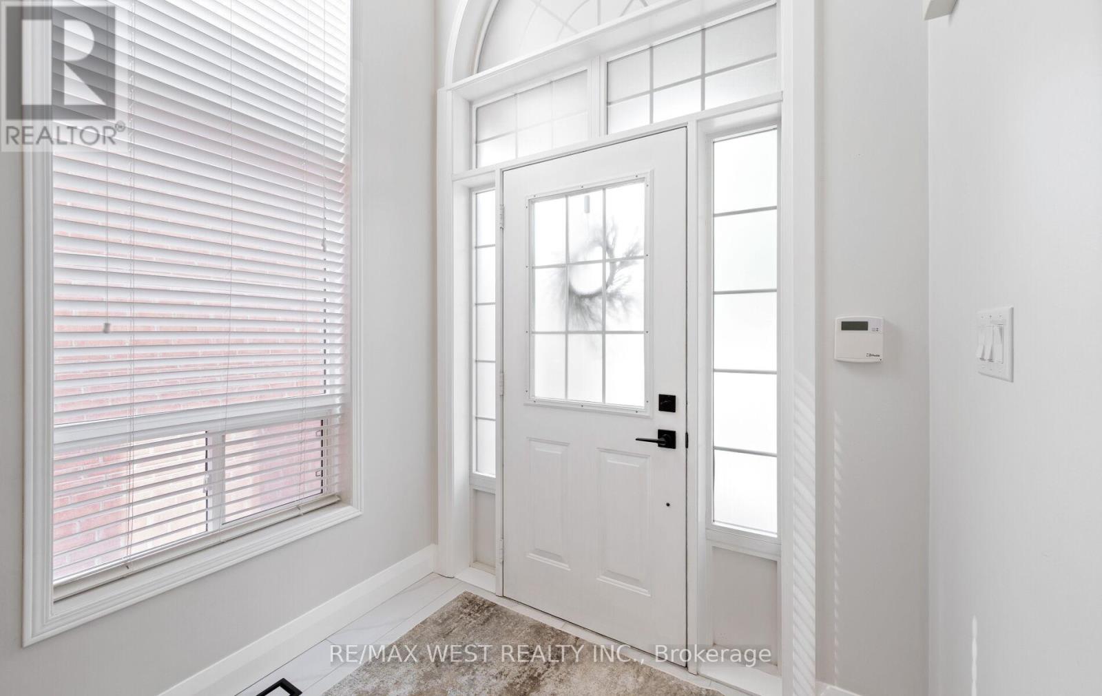 11 Beehive Drive, Caledon, Ontario  L7E 2V4 - Photo 7 - W13550032